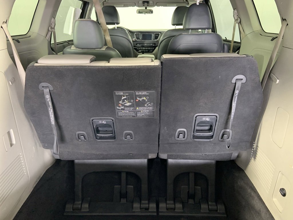 Used 2017 Kia Sedona LX w/ LX Essentials Premium Package image 19