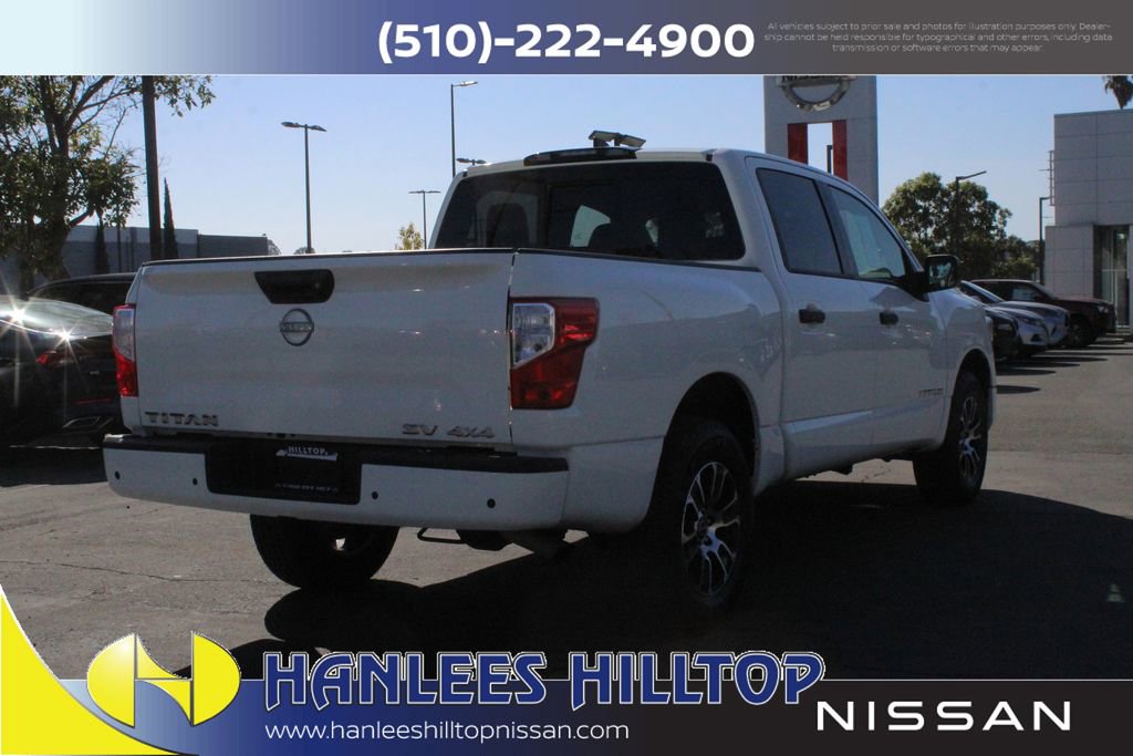 Used 2023 Nissan Titan SV image 7
