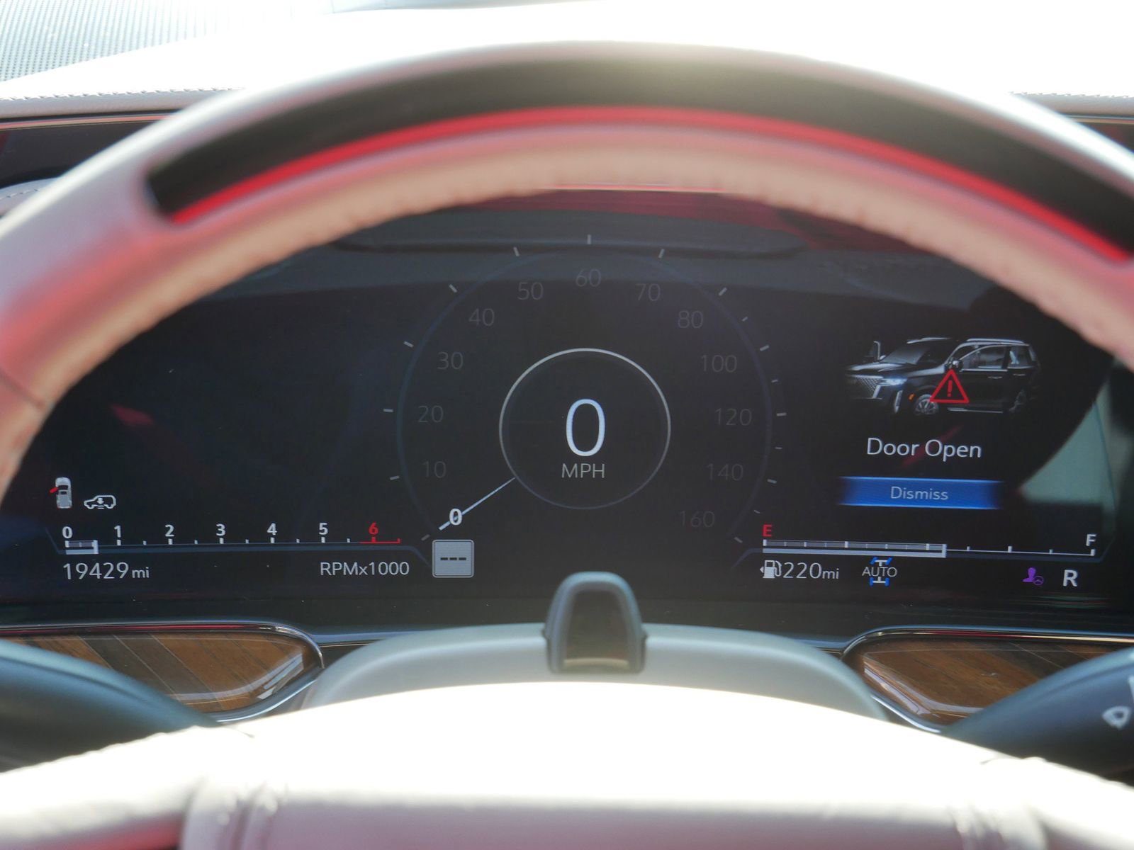 Used 2024 Cadillac Escalade ESV Premium Luxury Platinum image 24