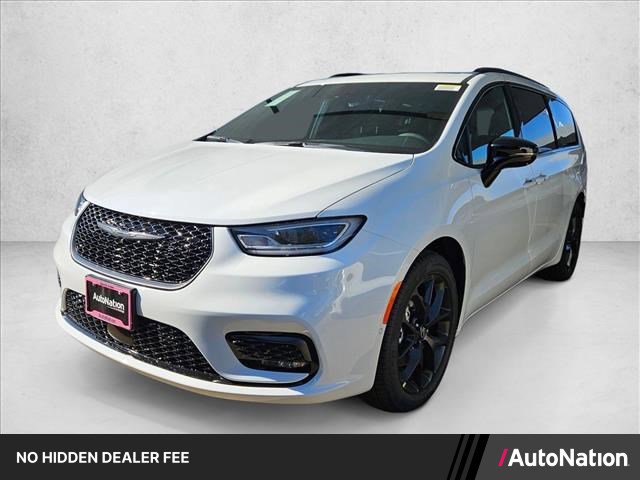 New 2026 Chrysler Pacifica Select w/ S Appearance Package