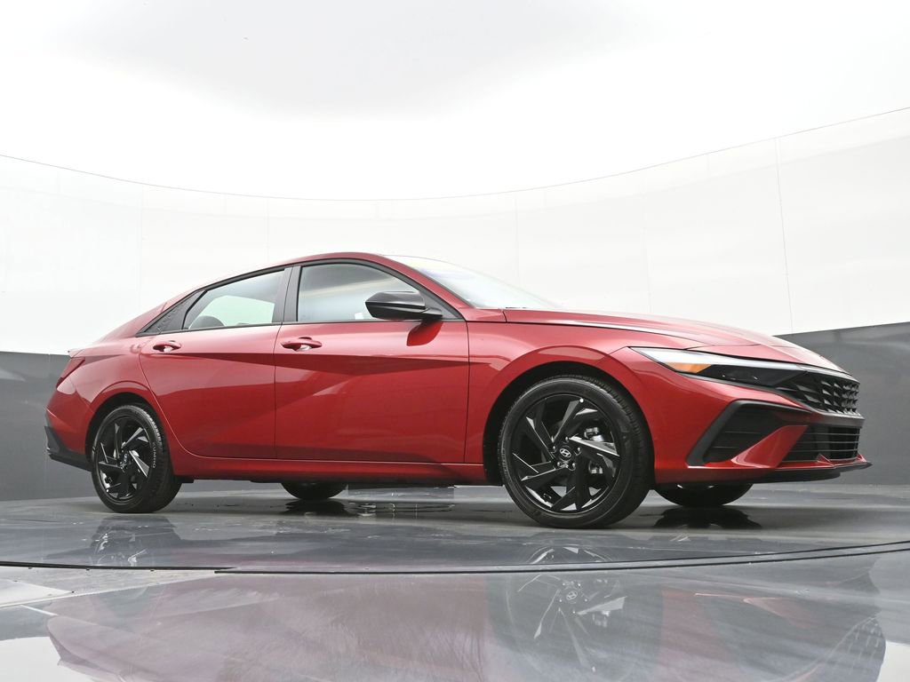 Certified 2026 Hyundai Elantra Sport FWD image 37