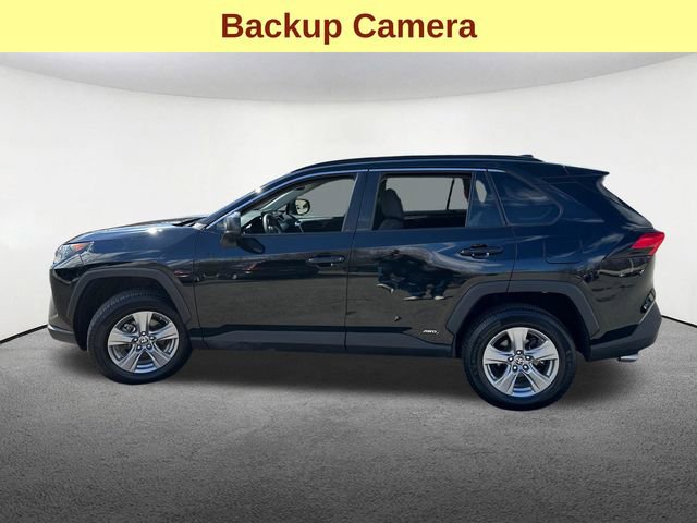 Used 2022 Toyota RAV4 LE image 6