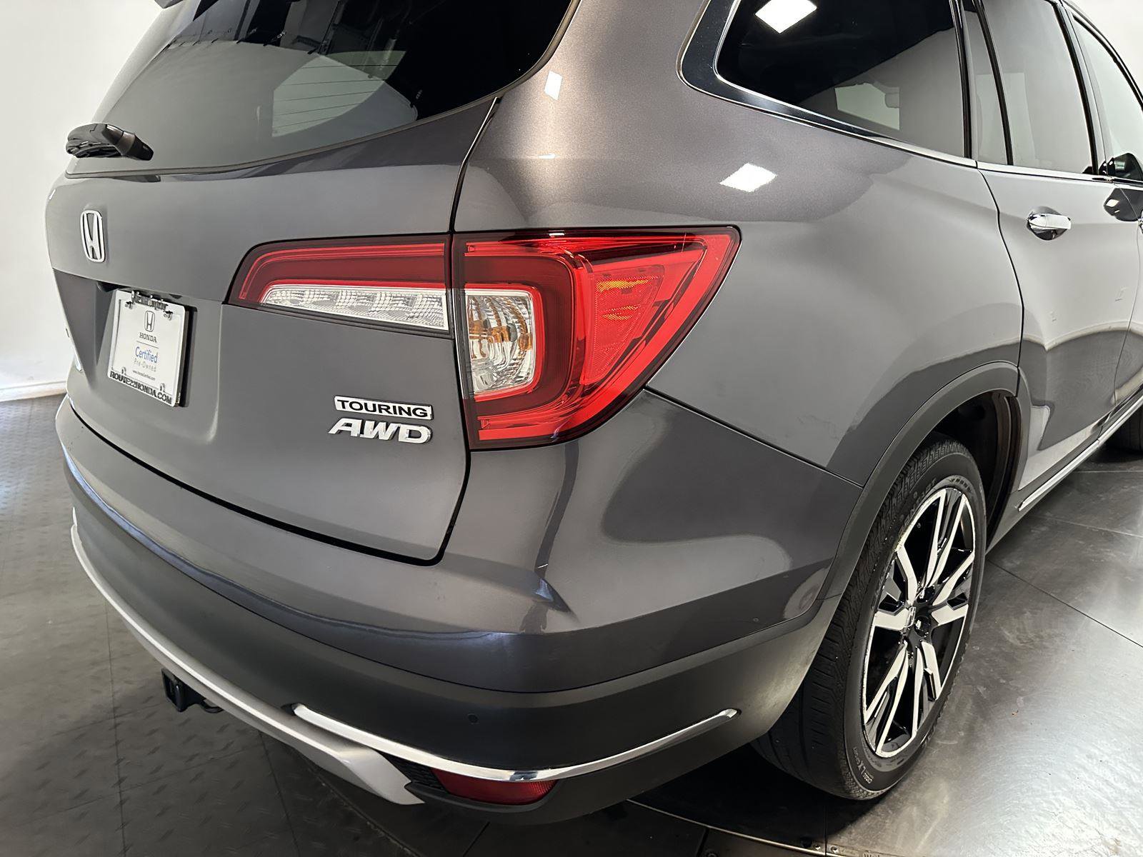 Used 2021 Honda Pilot Touring image 14
