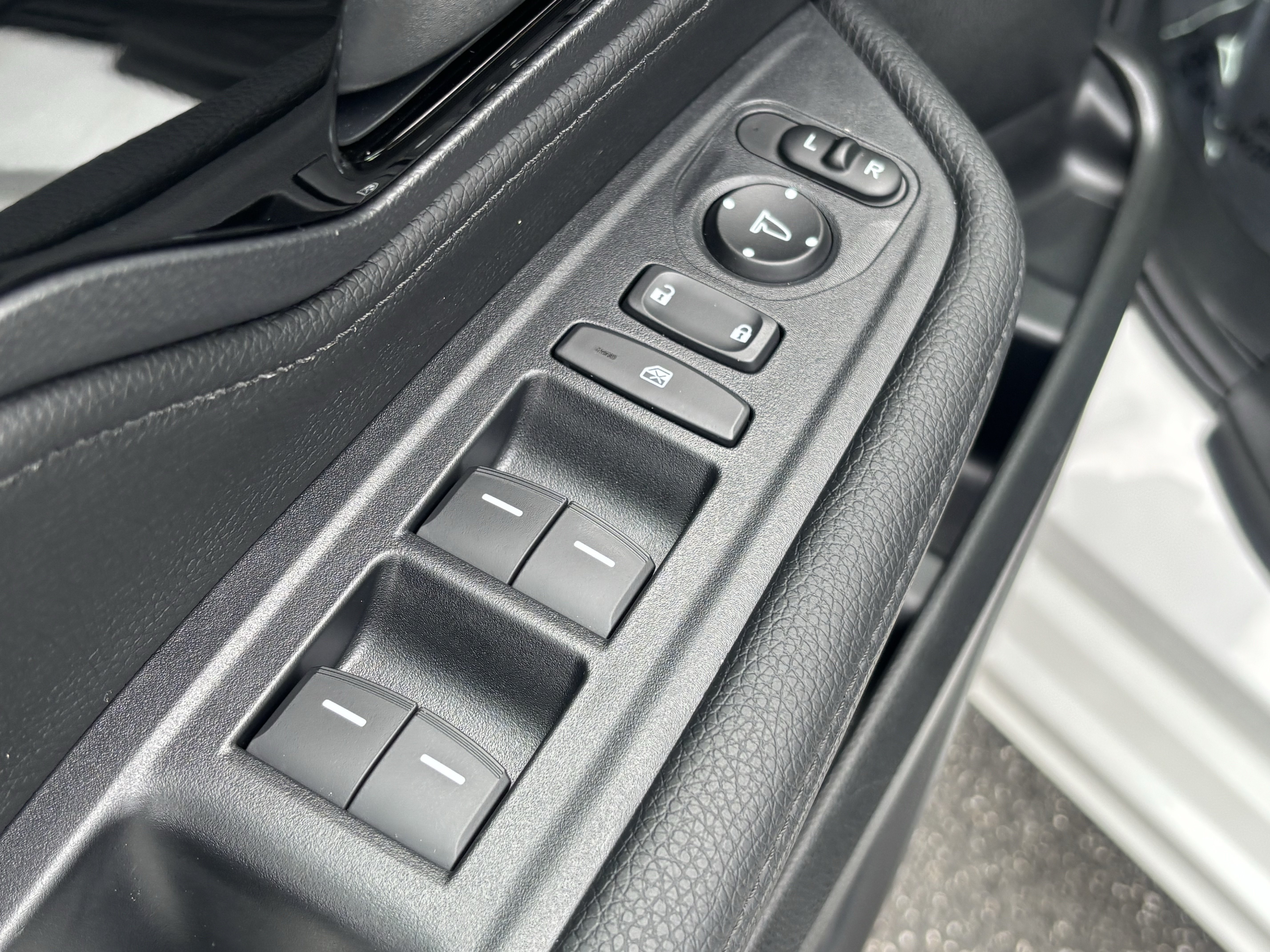 Certified 2026 Honda Odyssey Touring image 17
