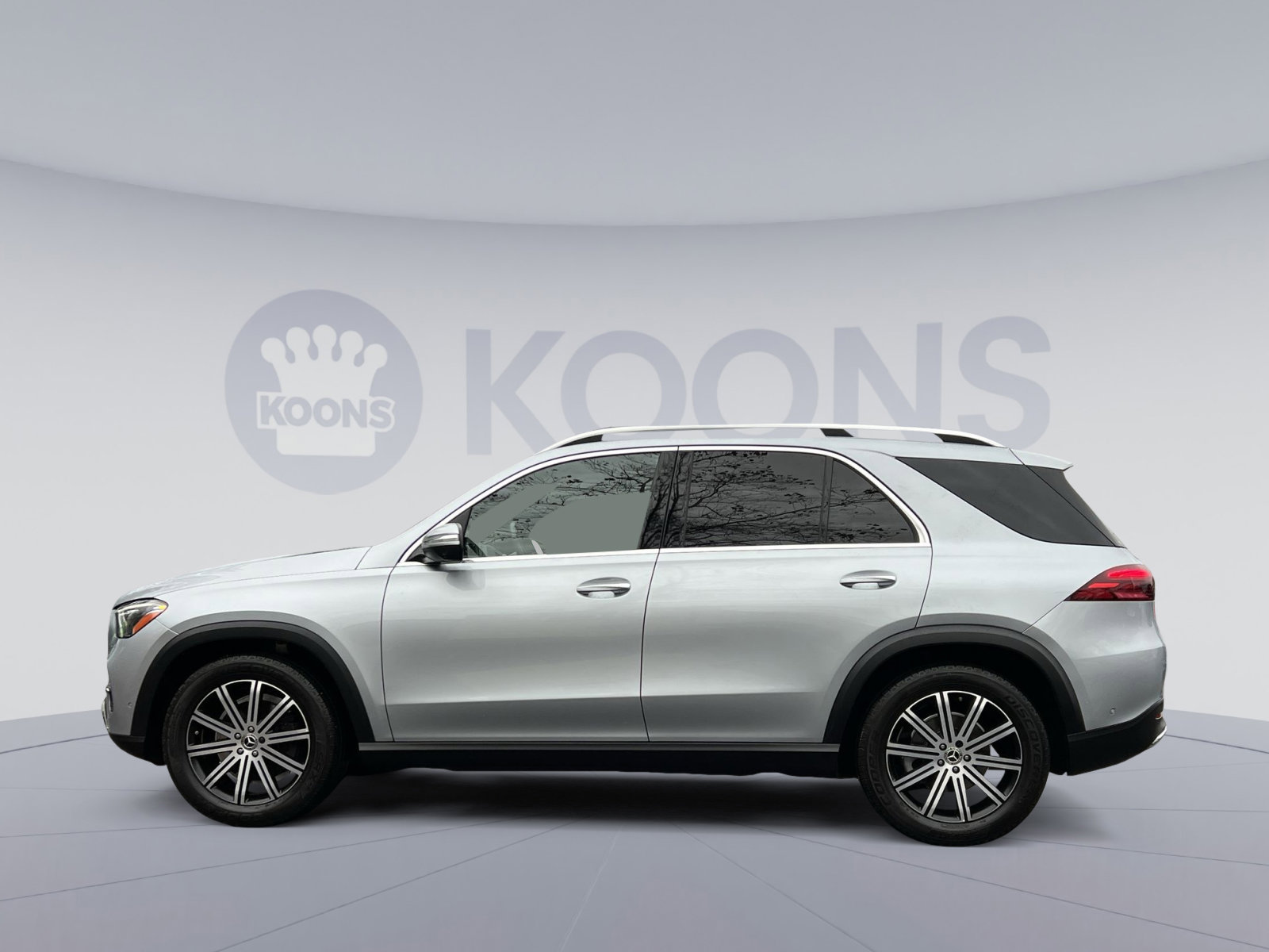 Certified 2025 Mercedes-Benz GLE 350 4MATIC image 2