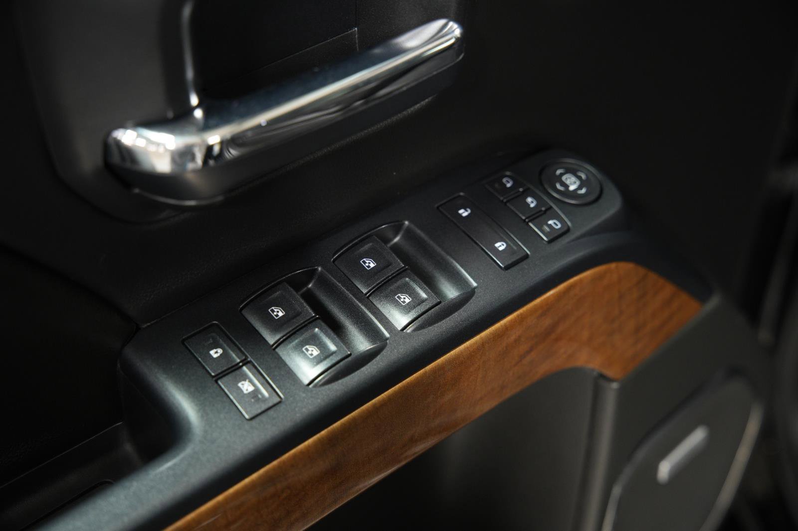 Used 2017 Chevrolet Silverado 1500 LTZ w/ Sport Package image 25