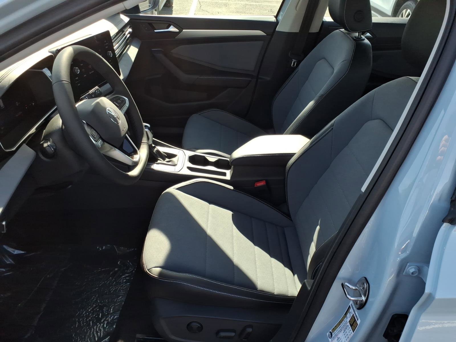 New 2026 Volkswagen Jetta SE image 9