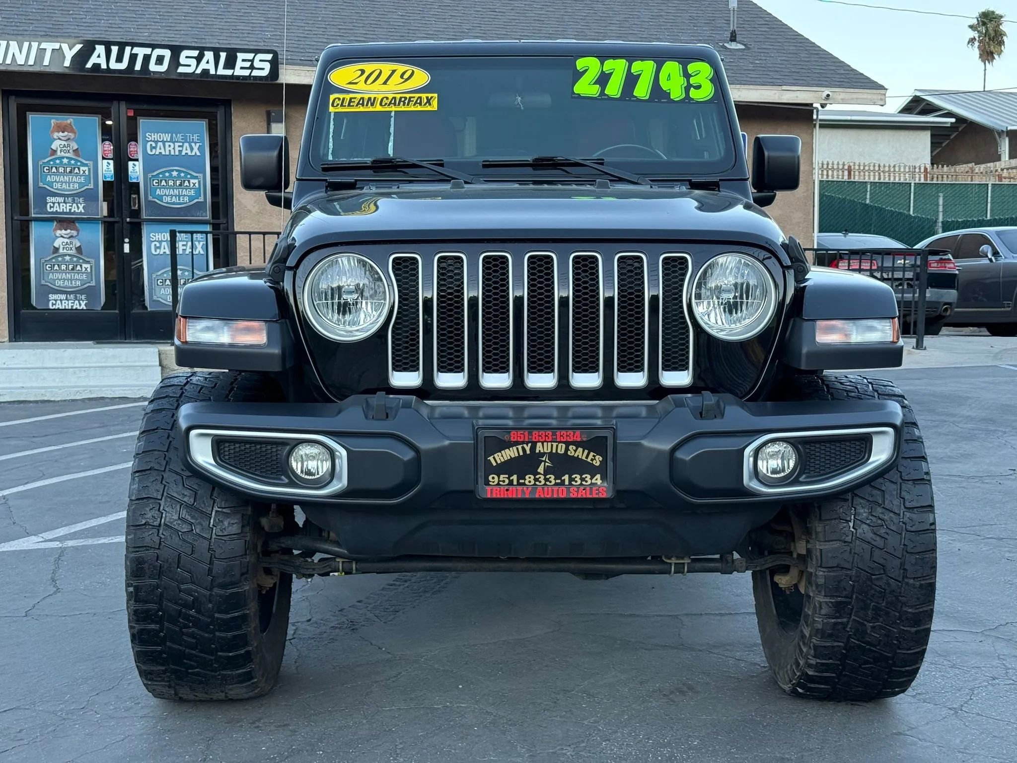 Used 2019 Jeep Wrangler Unlimited Sahara image 2