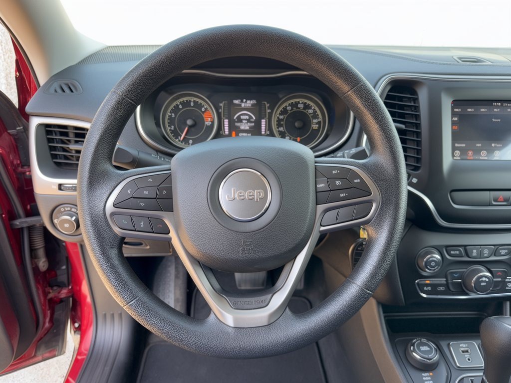 Used 2019 Jeep Cherokee Latitude w/ Popular Appearance Group AWD/4WD image 10