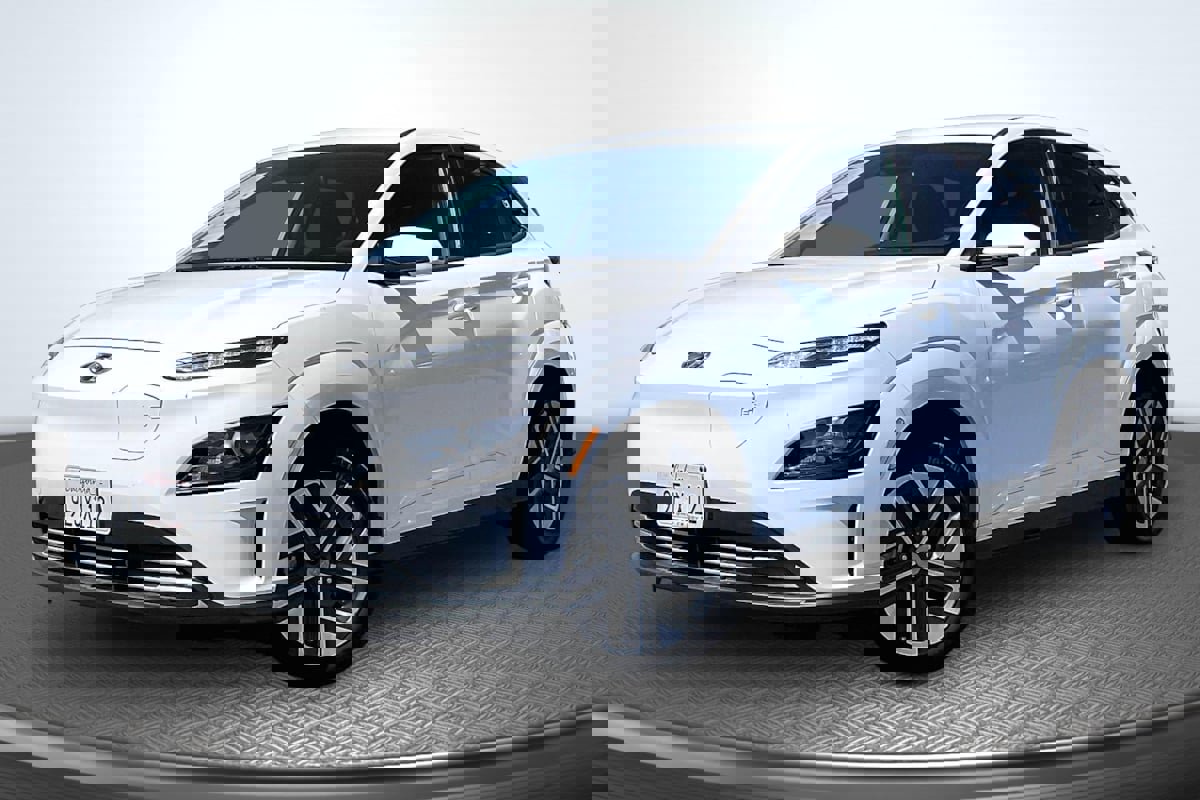 Used 2023 Hyundai Kona SE FWD image 12