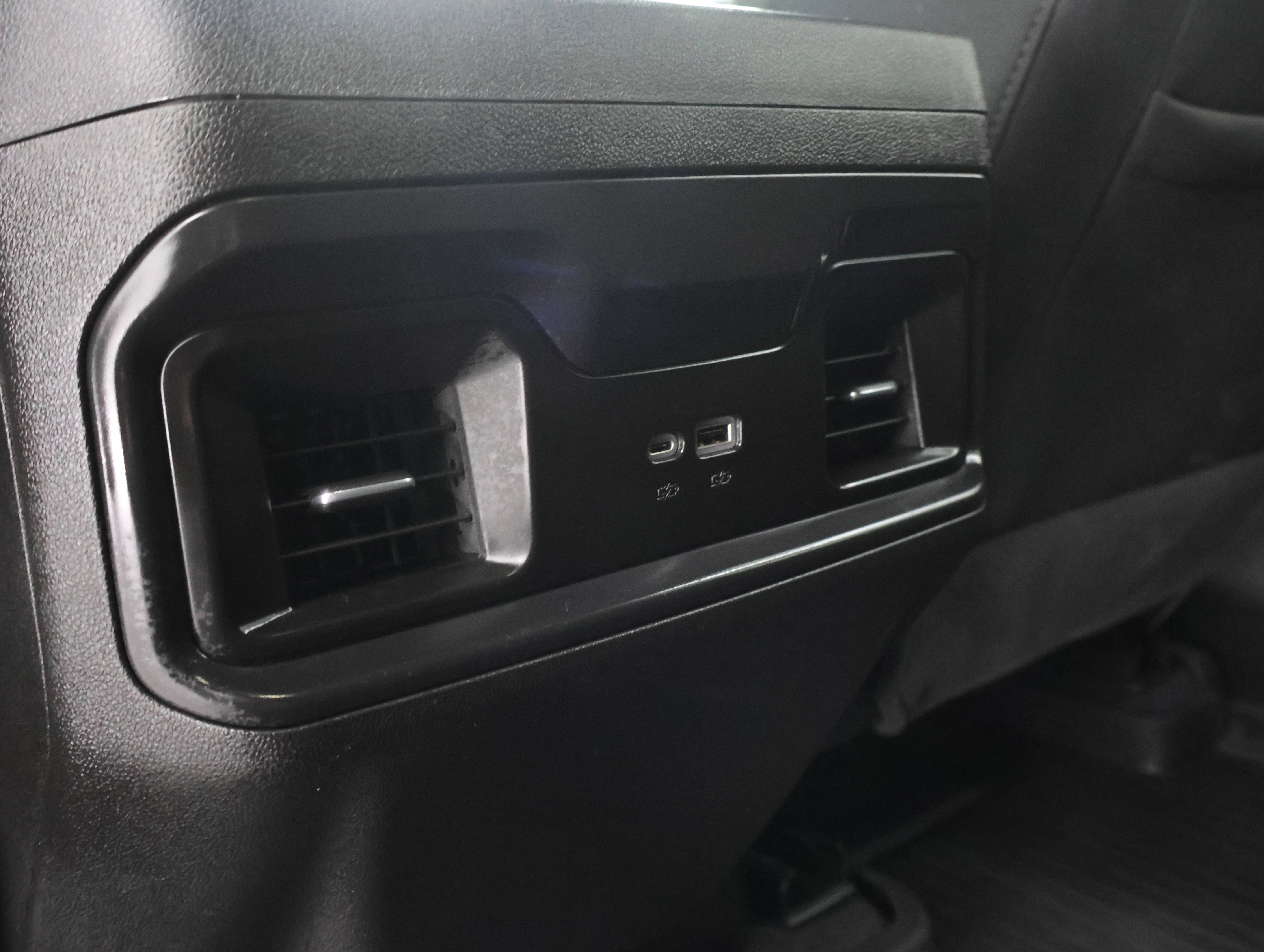 Used 2023 Chevrolet Silverado 1500 RST AWD/4WD image 33