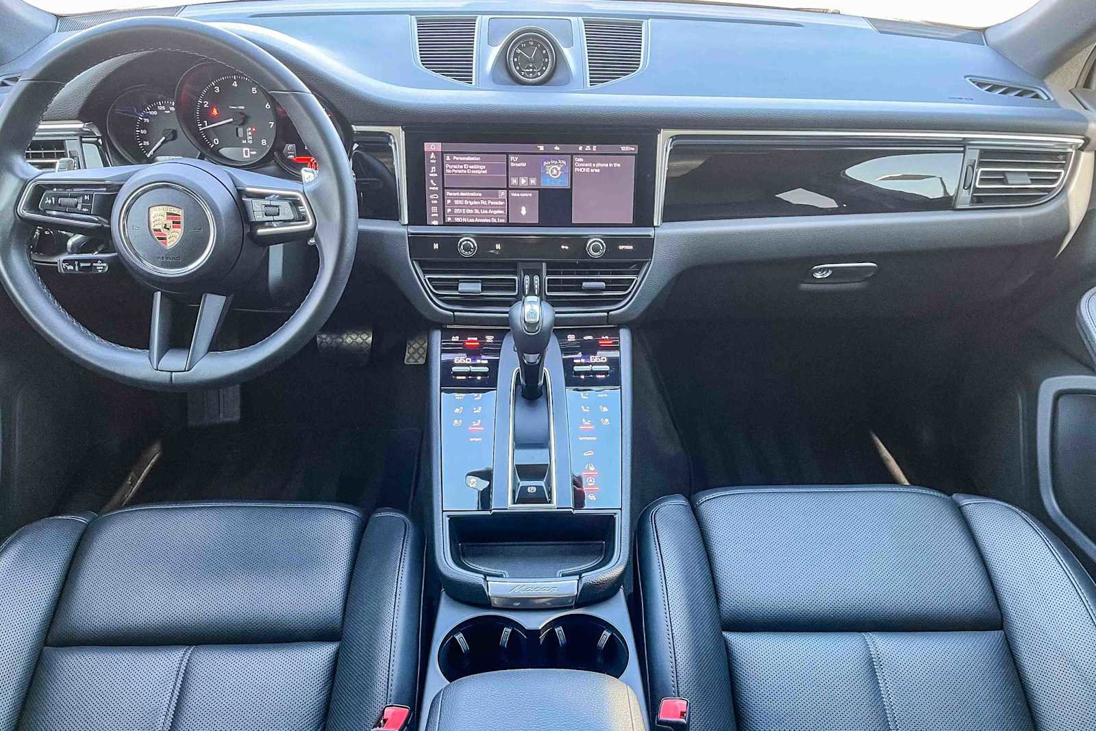 Used 2024 Porsche Macan image 11