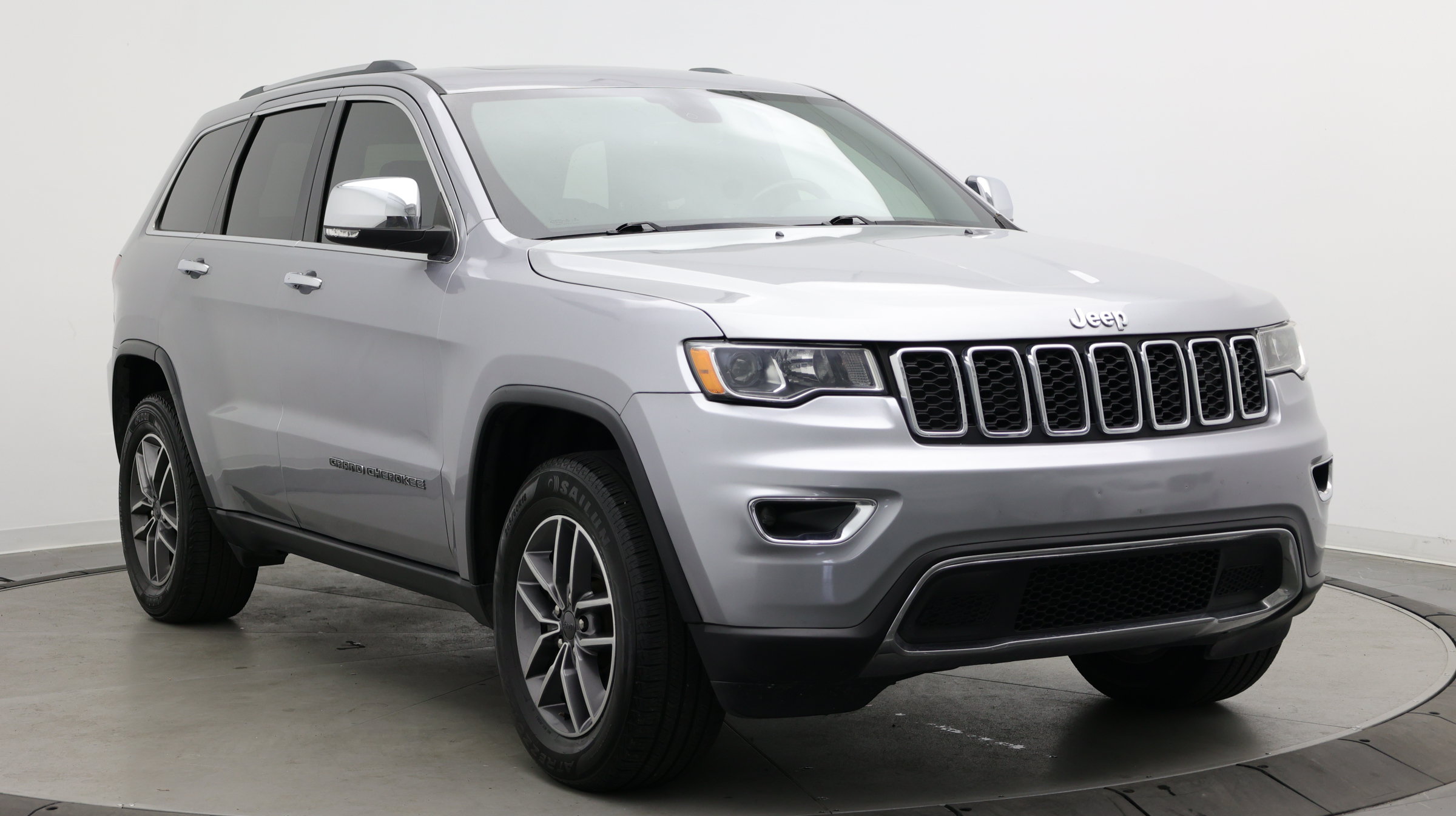 Used 2020 Jeep Grand Cherokee Limited w/ Luxury Group II RWD image 3
