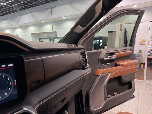 Used 2025 GMC Sierra 1500 Denali Ultimate AWD/4WD image 28