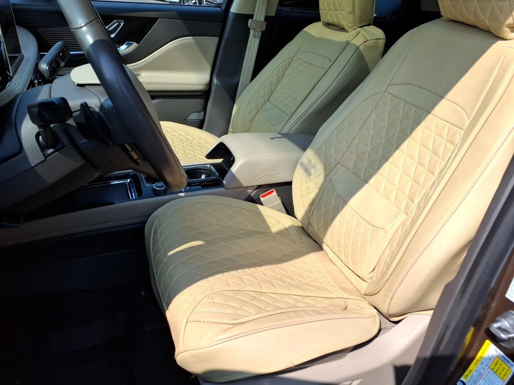 Used 2022 Lincoln Corsair AWD w/ Premium Package image 14