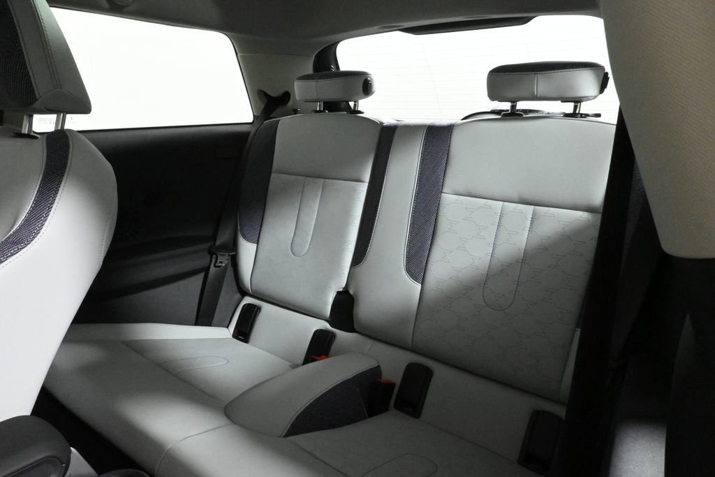 Used 2025 MINI Cooper 2-Door Hardtop image 4