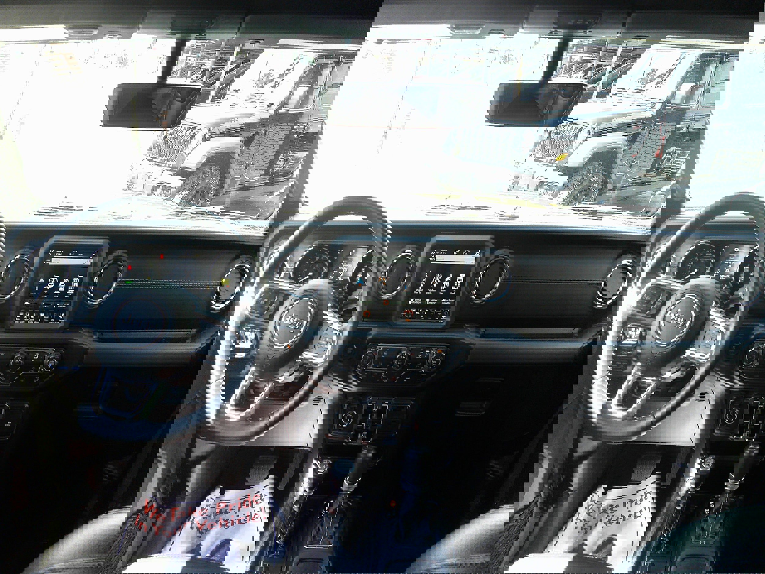 Used 2022 Jeep Wrangler Sahara image 17