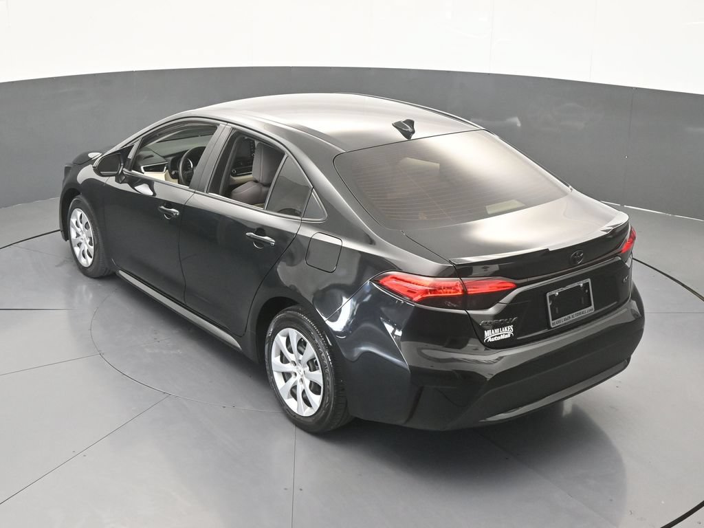 Used 2021 Toyota Corolla LE FWD image 41