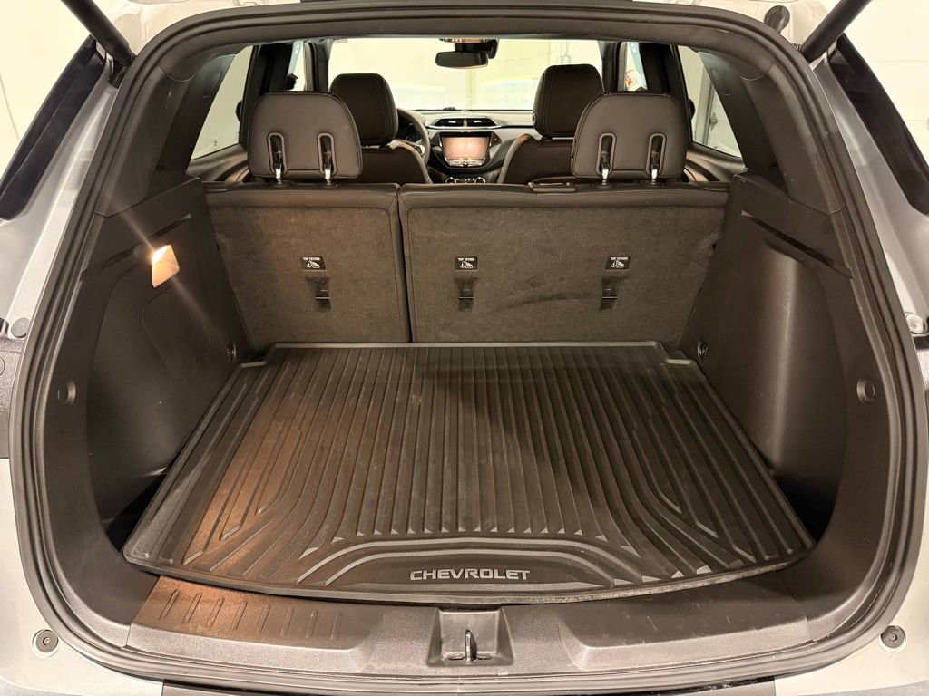 Used 2023 Chevrolet TrailBlazer ACTIV w/ Sun and Liftgate Package FWD image 10