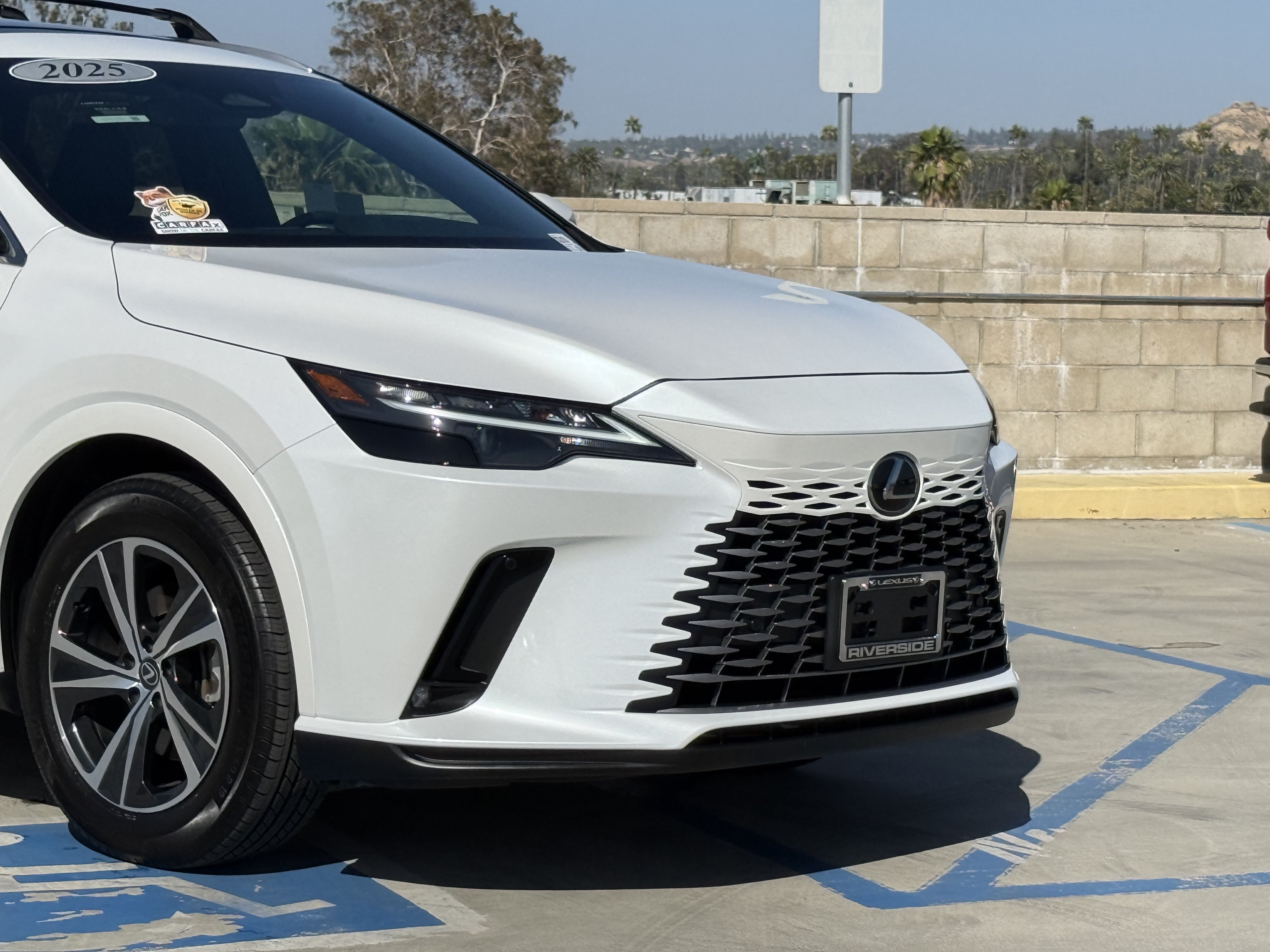Certified 2025 Lexus RX 350 FWD w/ Technology Package image 3