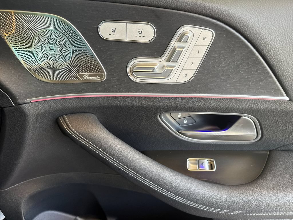 Used 2022 Mercedes-Benz GLS 450 4MATIC image 21