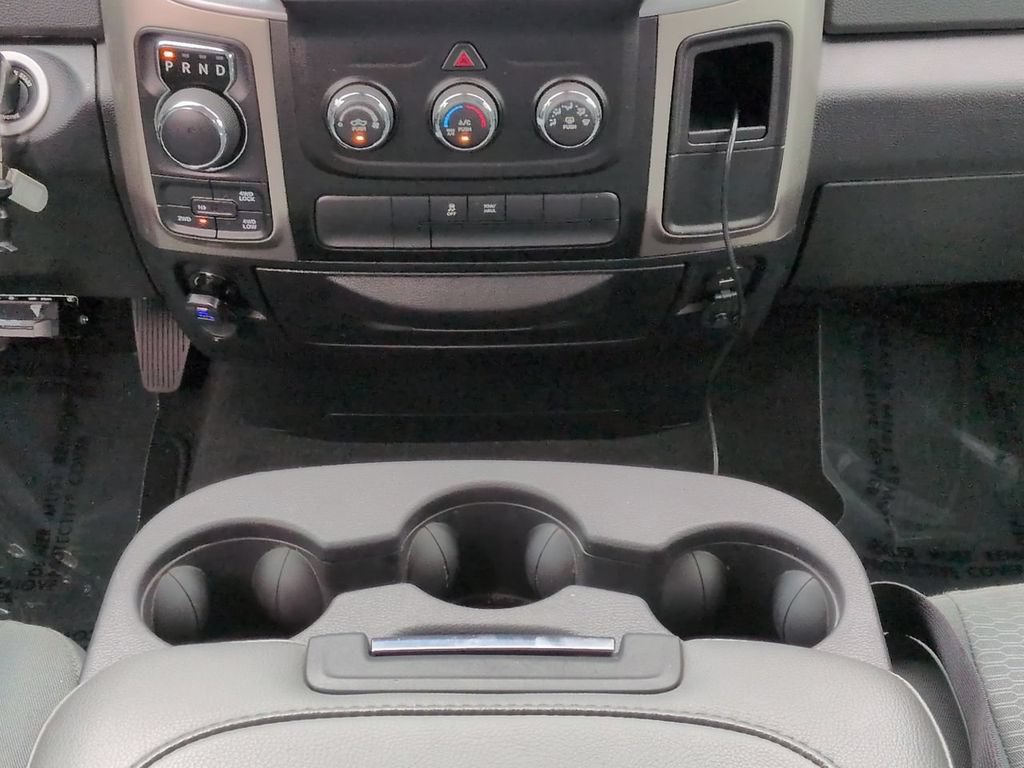 Used 2018 RAM 1500 Classic SLT AWD/4WD image 18