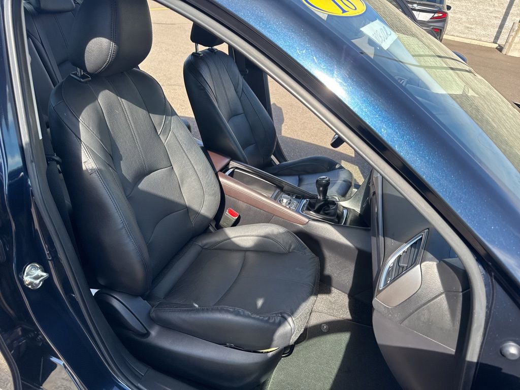 Used 2018 MAZDA MAZDA3 Grand Touring w/ Premium Equipment Package image 14