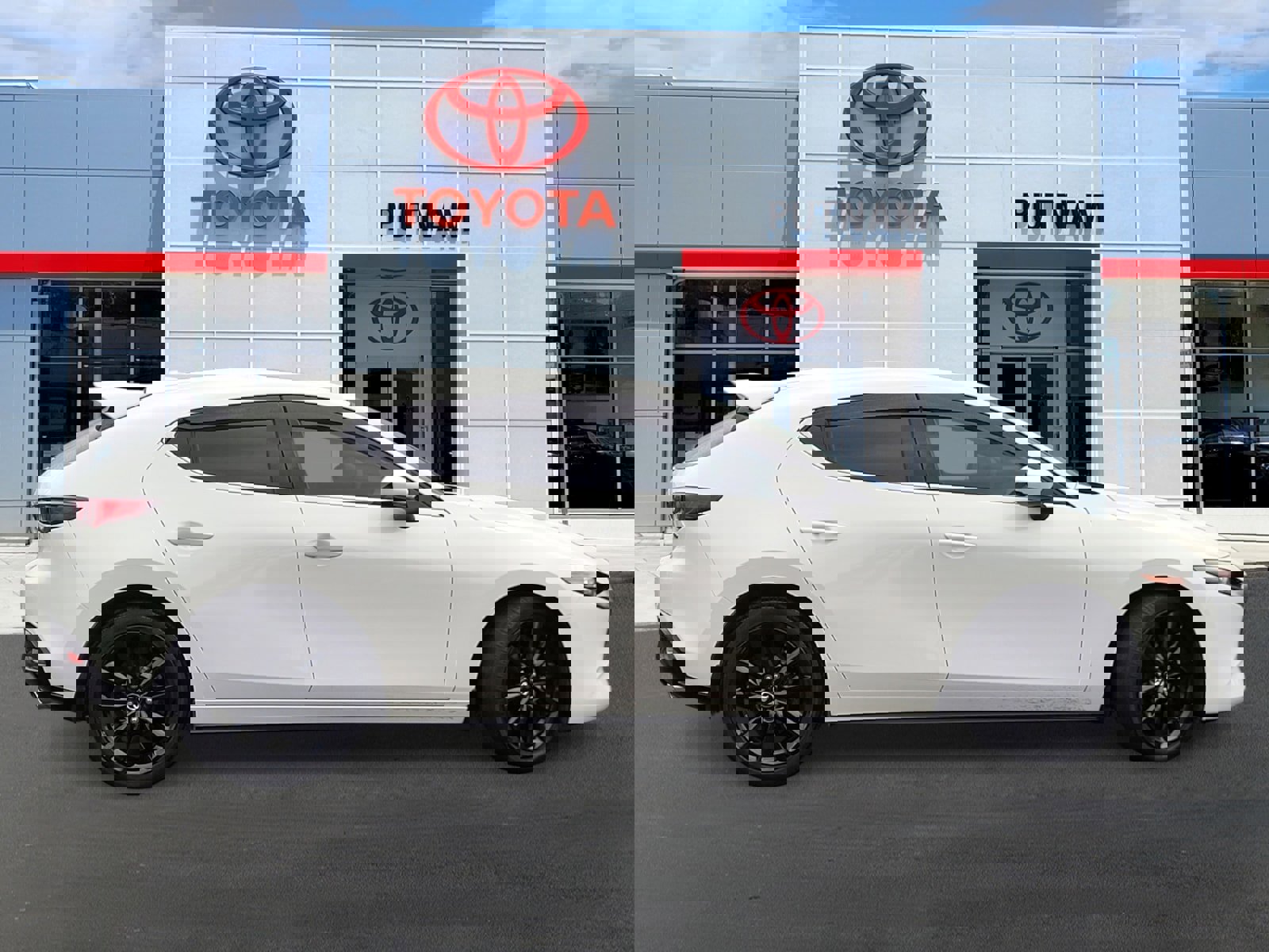 Used 2022 MAZDA MAZDA3 s image 3