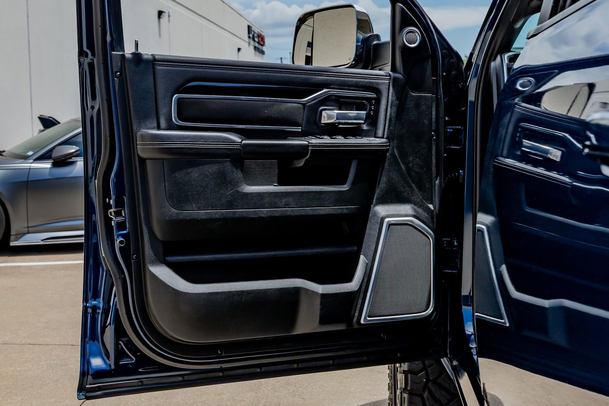 Used 2021 RAM 2500 Laramie AWD/4WD image 35