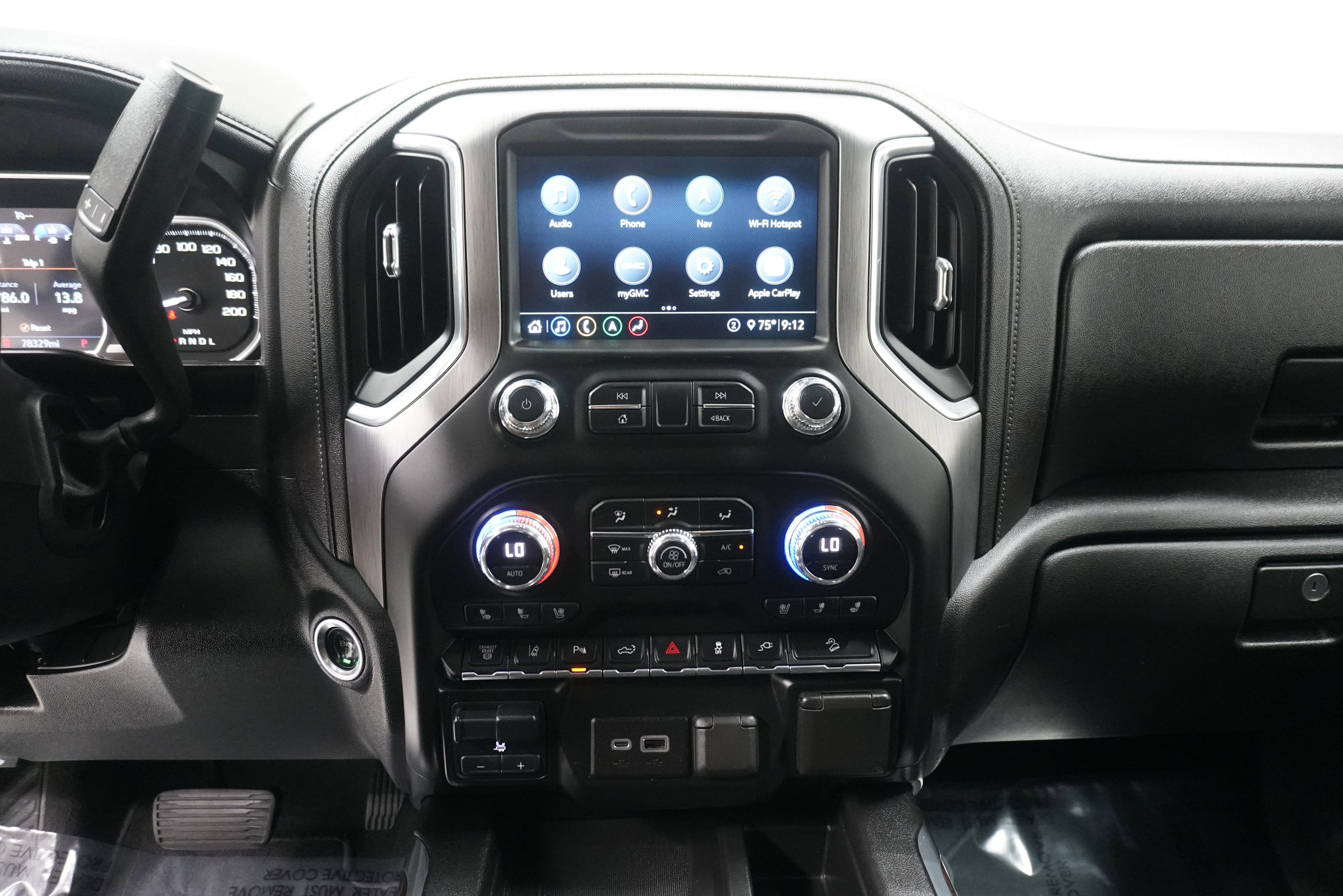 Used 2020 GMC Sierra 2500 Denali w/ Denali Ultimate Package AWD/4WD image 21