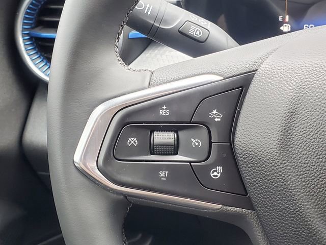 Used 2025 Chevrolet Trax LT w/ Driver Confidence Package image 18