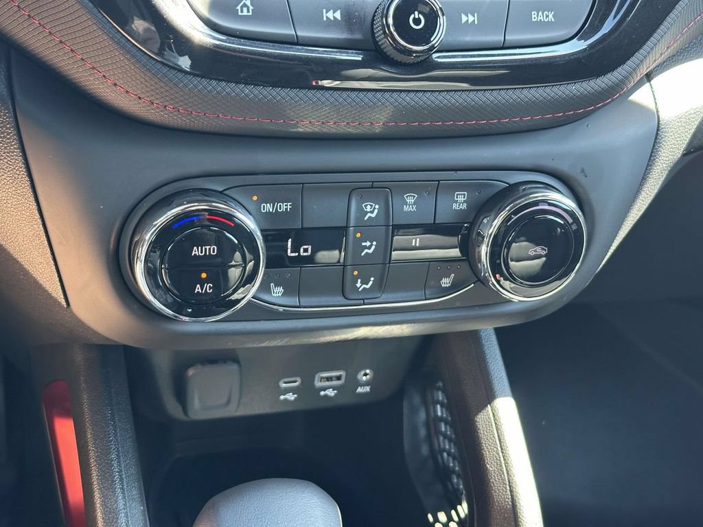 Used 2023 Chevrolet TrailBlazer RS w/ Convenience Package AWD/4WD image 28