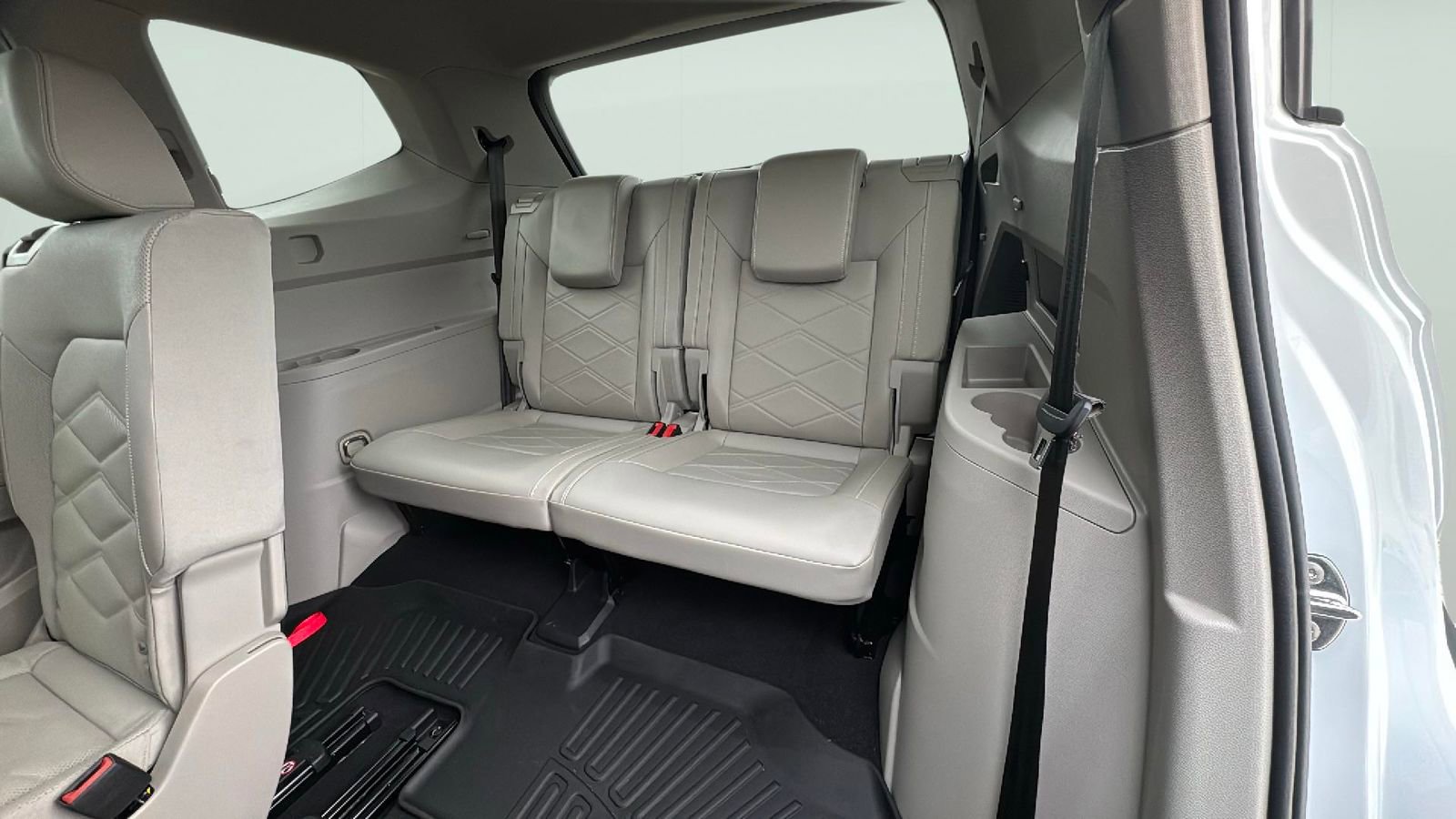 Used 2024 Volkswagen Atlas SE image 26