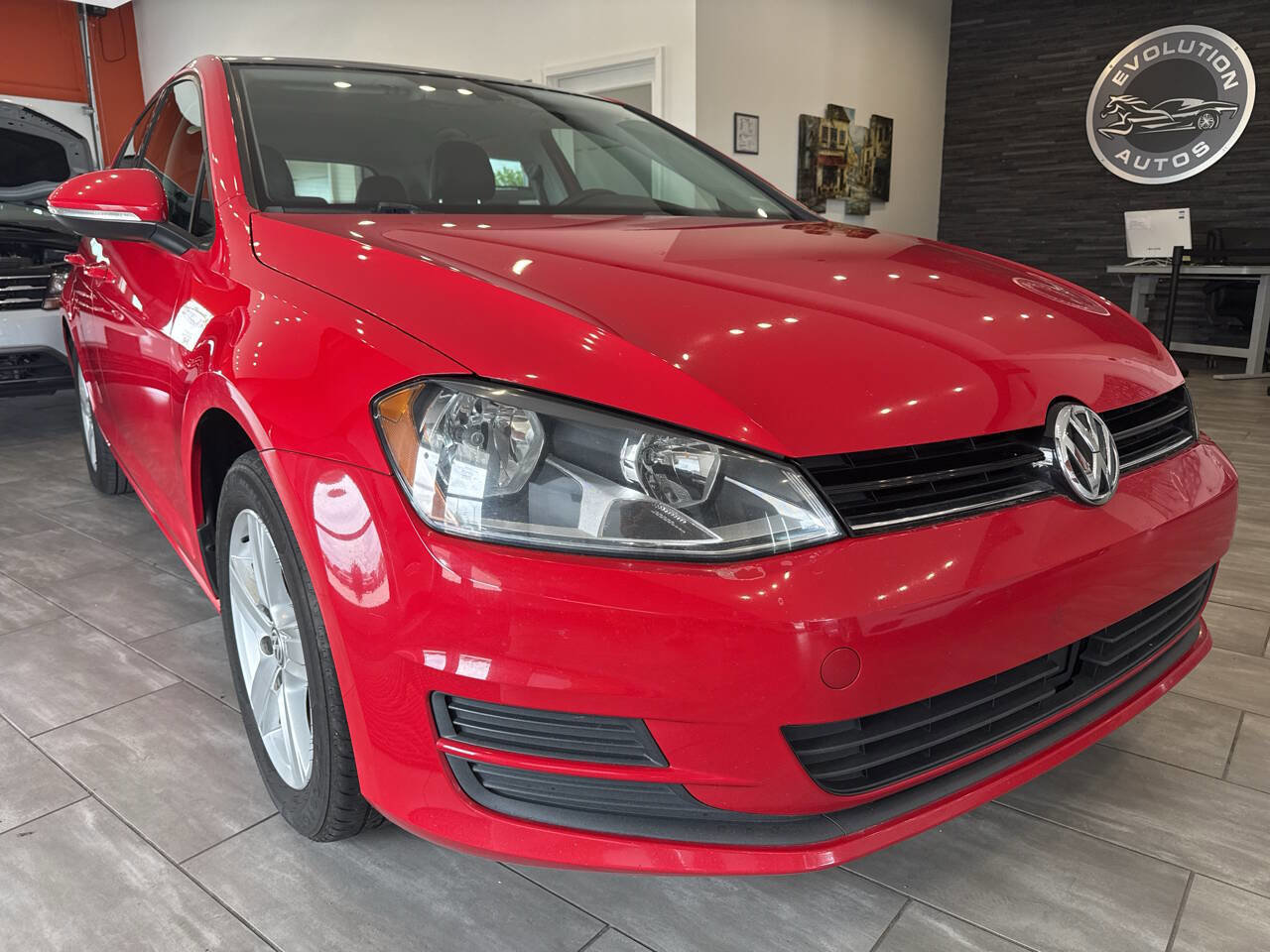 Used 2017 Volkswagen Golf Wolfsburg Edition FWD image 1