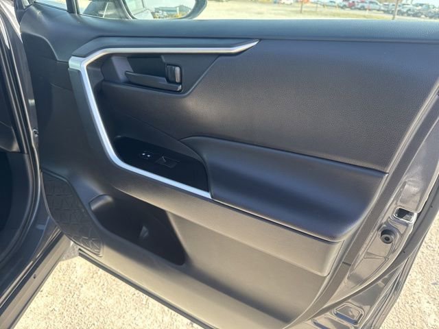 Used 2025 Toyota RAV4 LE image 20