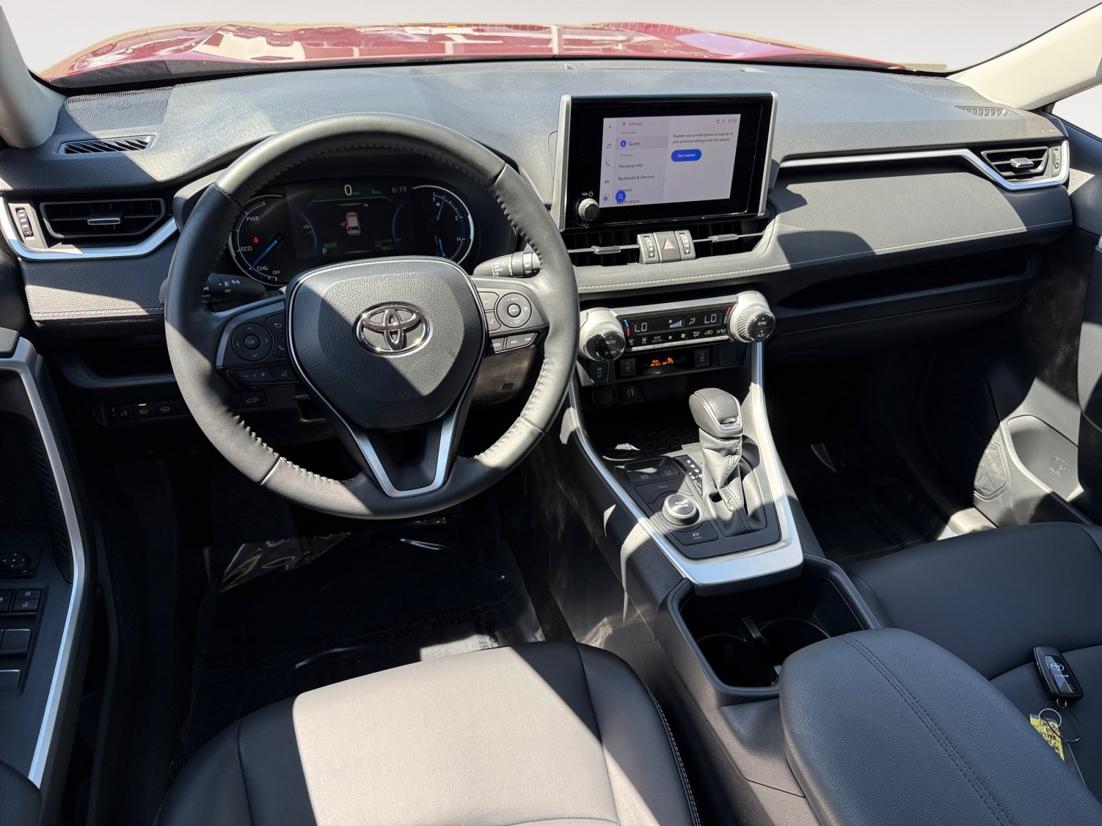 Used 2025 Toyota RAV4 XLE Premium w/ Weather Package AWD/4WD image 15