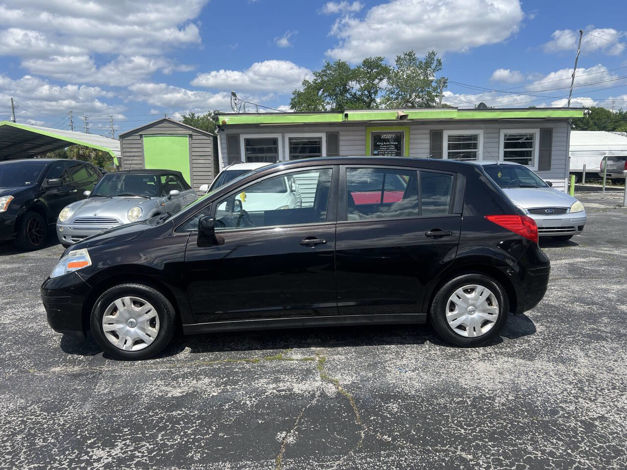 Used 2011 Nissan Versa 1.8 S image 7