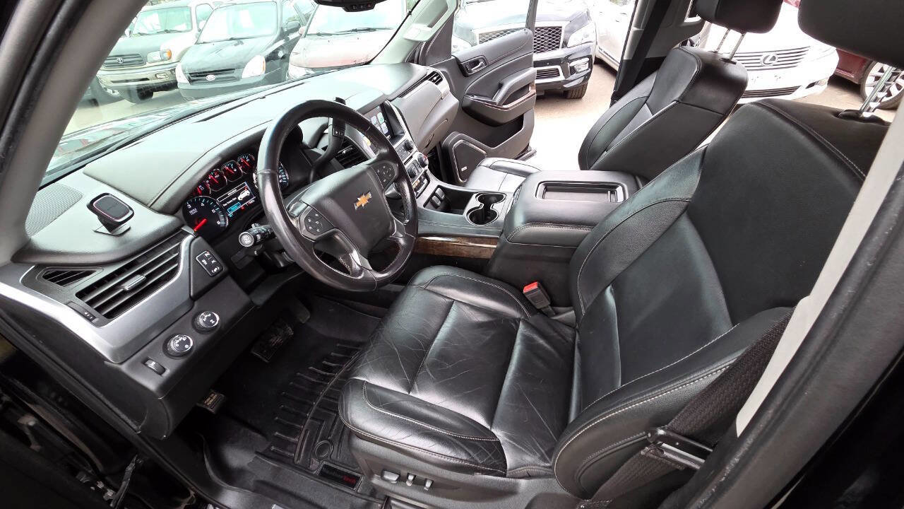 Used 2019 Chevrolet Suburban LT AWD/4WD image 28