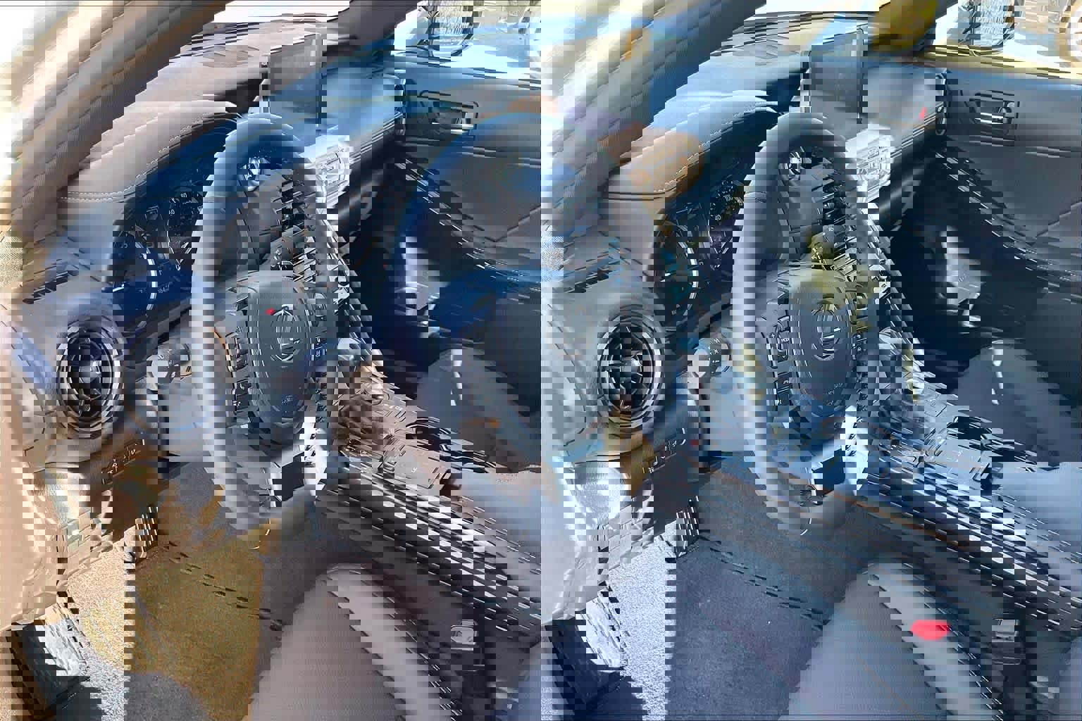 Used 2025 Lexus IS 300 F Sport image 16