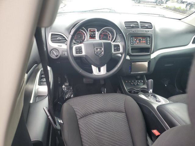 Used 2018 Dodge Journey SXT w/ Connectivity Group FWD image 11