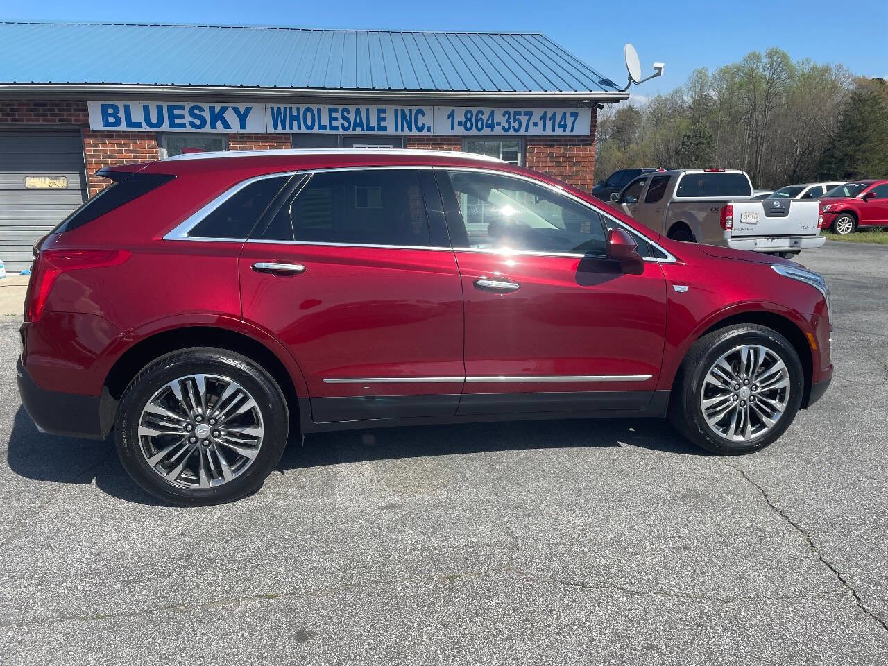 Used 2017 Cadillac XT5 Premium Luxury w/ LPO, Wheel Lock Package image 1