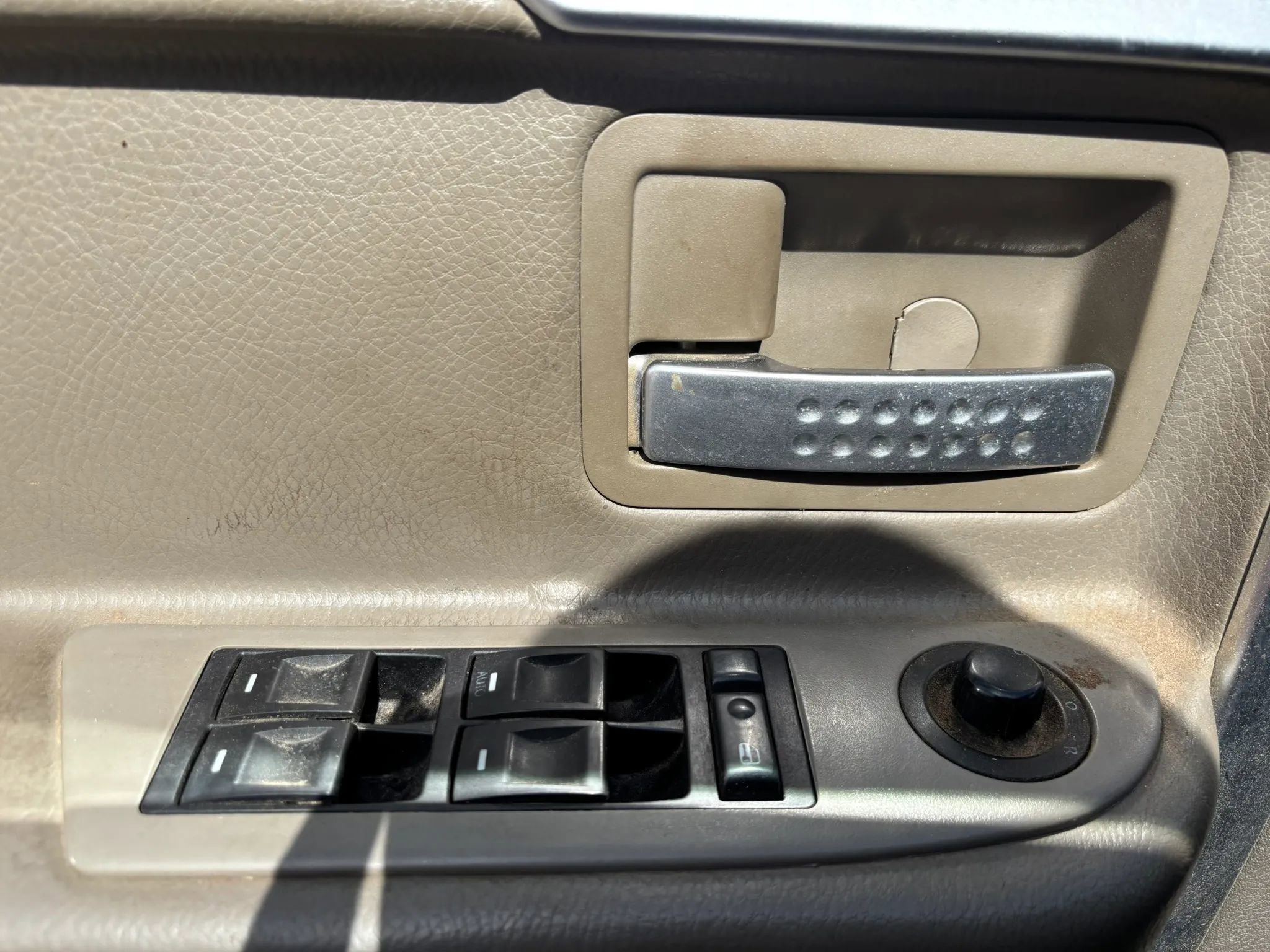 Used 2006 Mitsubishi Raider DuroCross AWD/4WD image 10