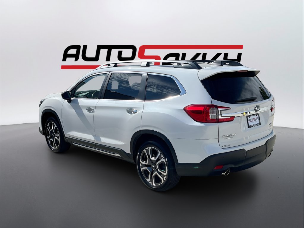 Used 2026 Subaru Ascent Touring AWD/4WD image 5