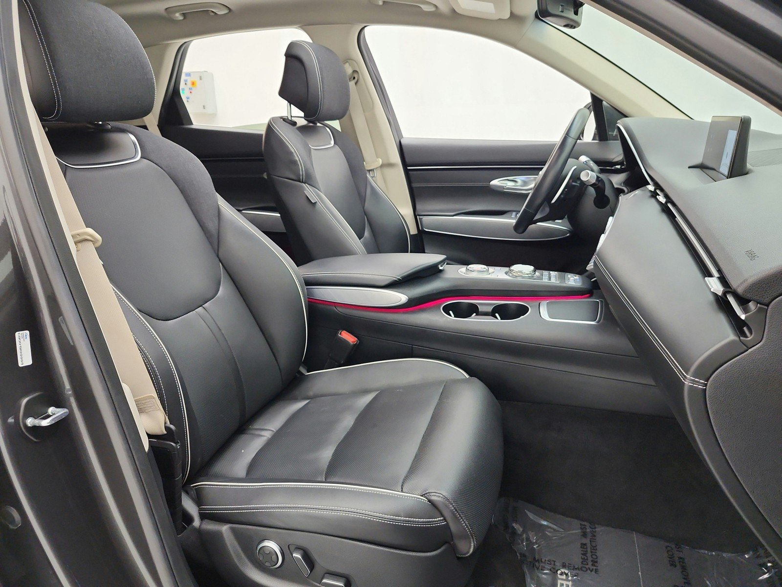 Used 2023 Genesis Electrified GV70 AWD/4WD image 28