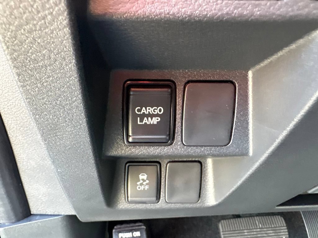 New 2027 Nissan Frontier SV w/ SV Convenience Package RWD image 18