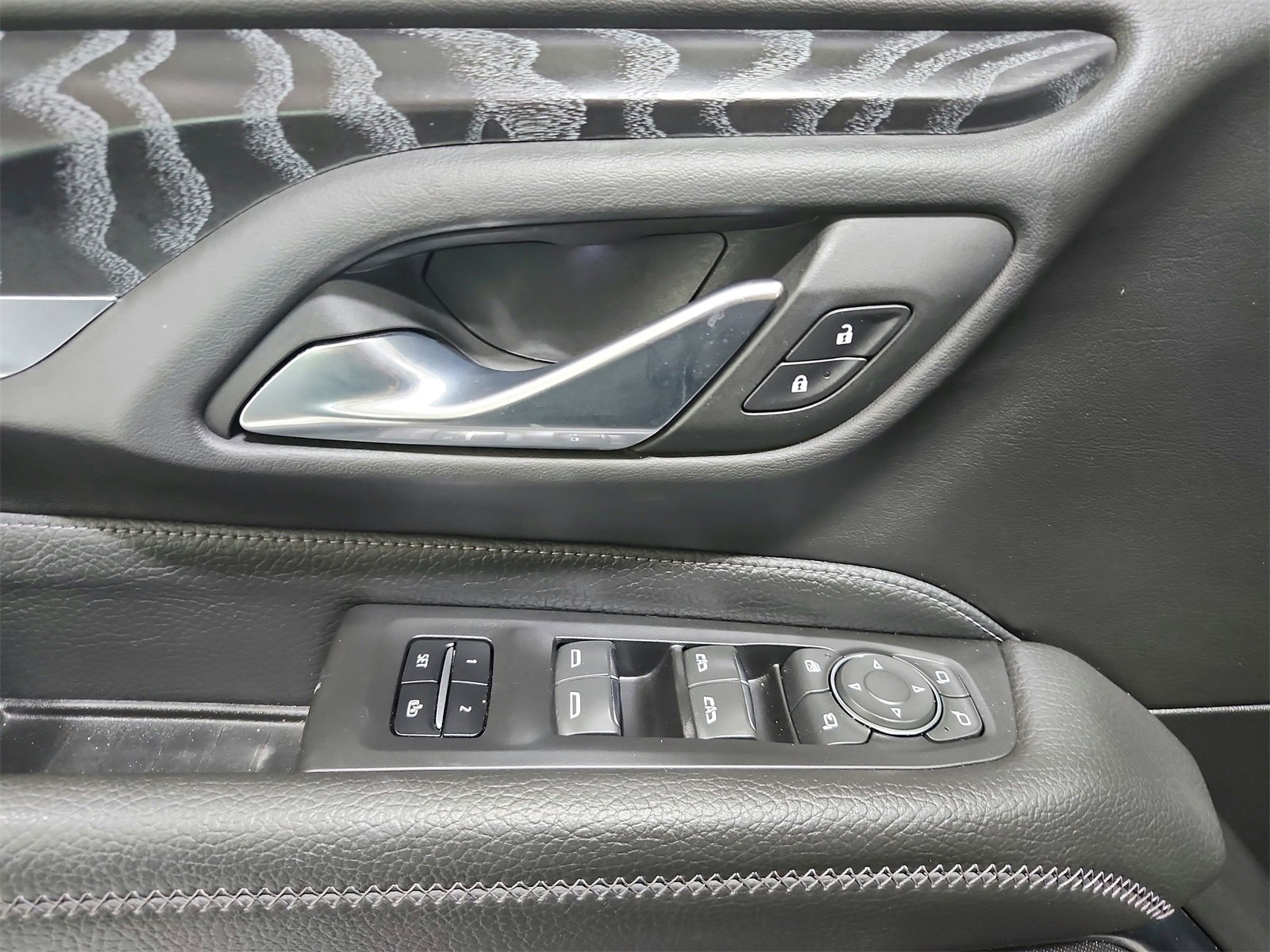 Used 2023 GMC Yukon Denali image 38