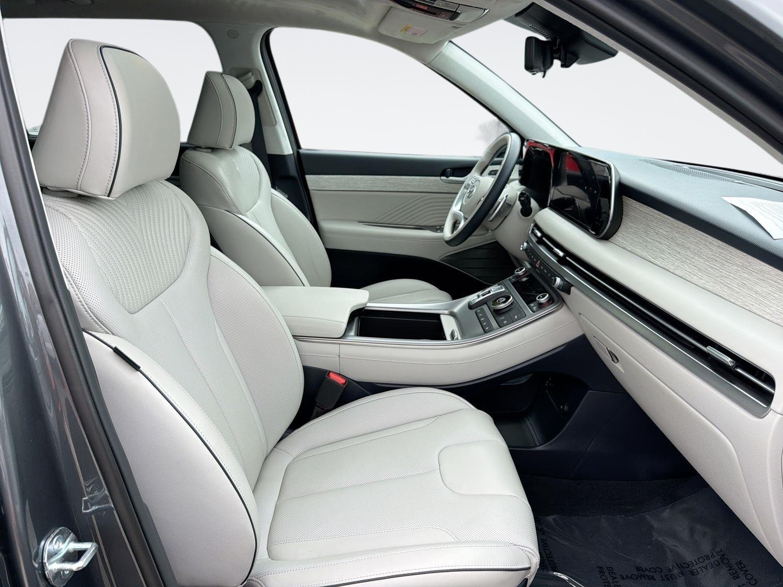 Used 2025 Hyundai Palisade Calligraphy FWD image 31