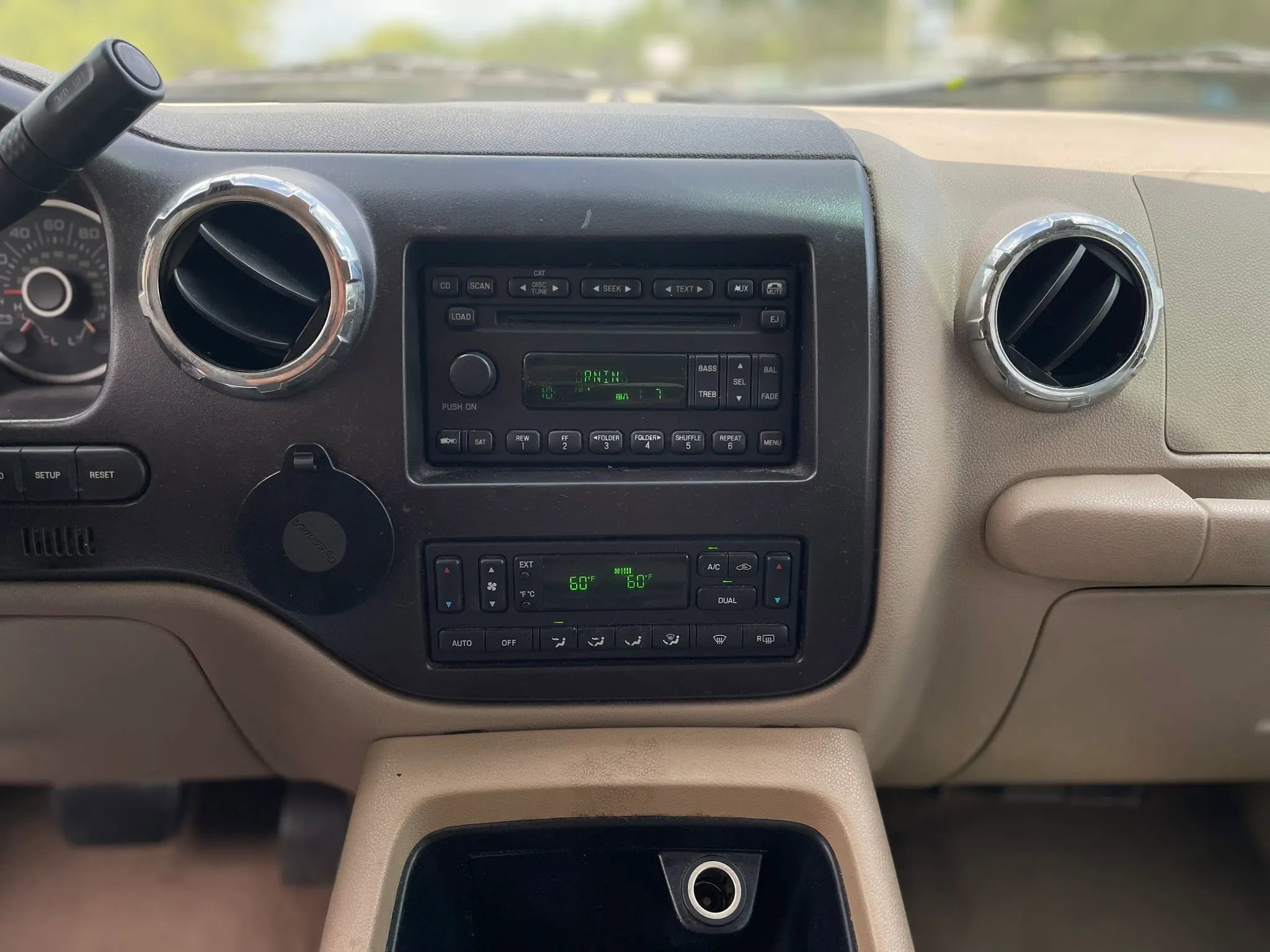 Used 2005 Ford Expedition Eddie Bauer image 16