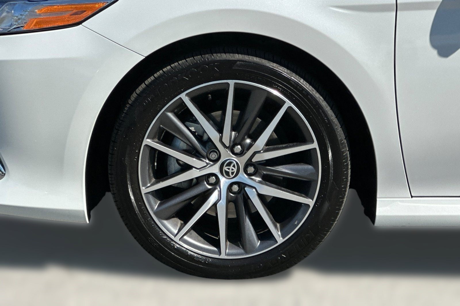 Used 2023 Toyota Camry XLE w/ Navigation Package FWD image 13