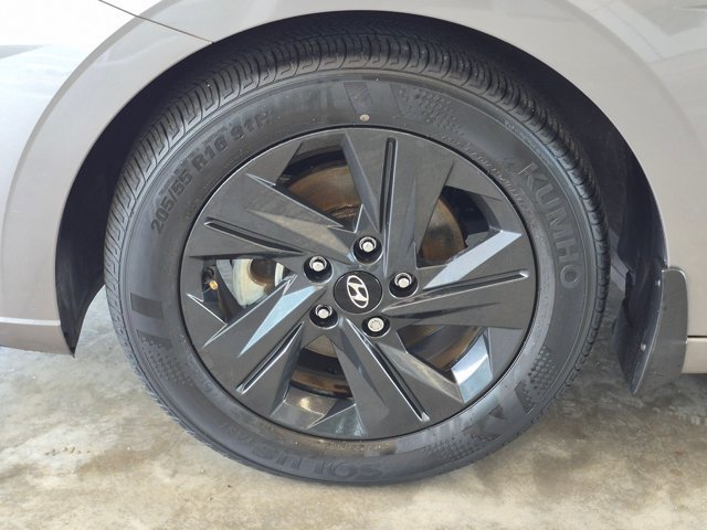 Used 2023 Hyundai Elantra SEL FWD image 22